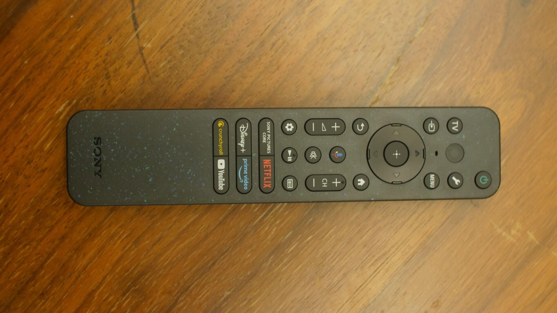 El control remoto base de Sony ya es lo suficientemente bueno como para que no necesites la aplicación.