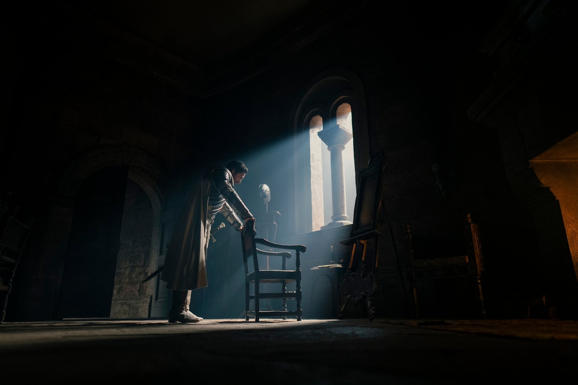 Cole (Fabian Frankel) después de leer sus opiniones sobre él en las redes sociales.