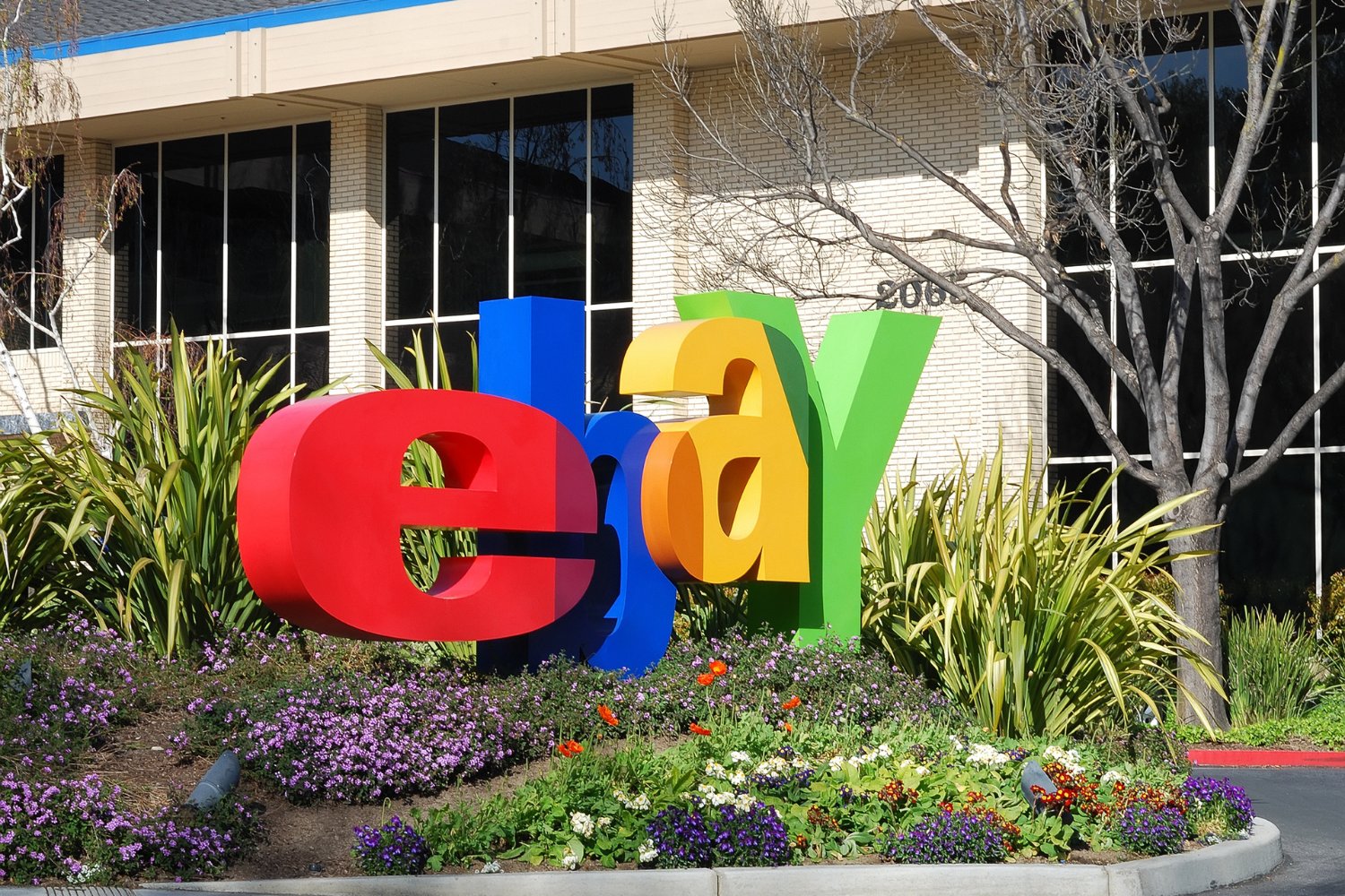 Pierre Omidyar Fundador De Ebay