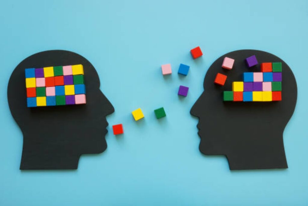 ¿Cómo se inventan las palabras? El curioso proceso detrás de la creación léxica