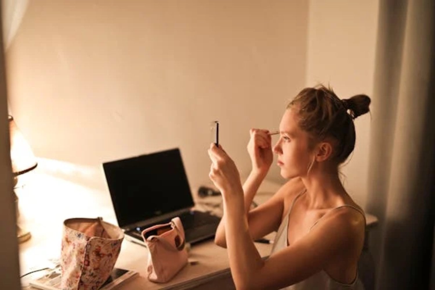 ¿Por qué algunas personas prefieren no usar maquillaje? Descubre lo que dice la psicología