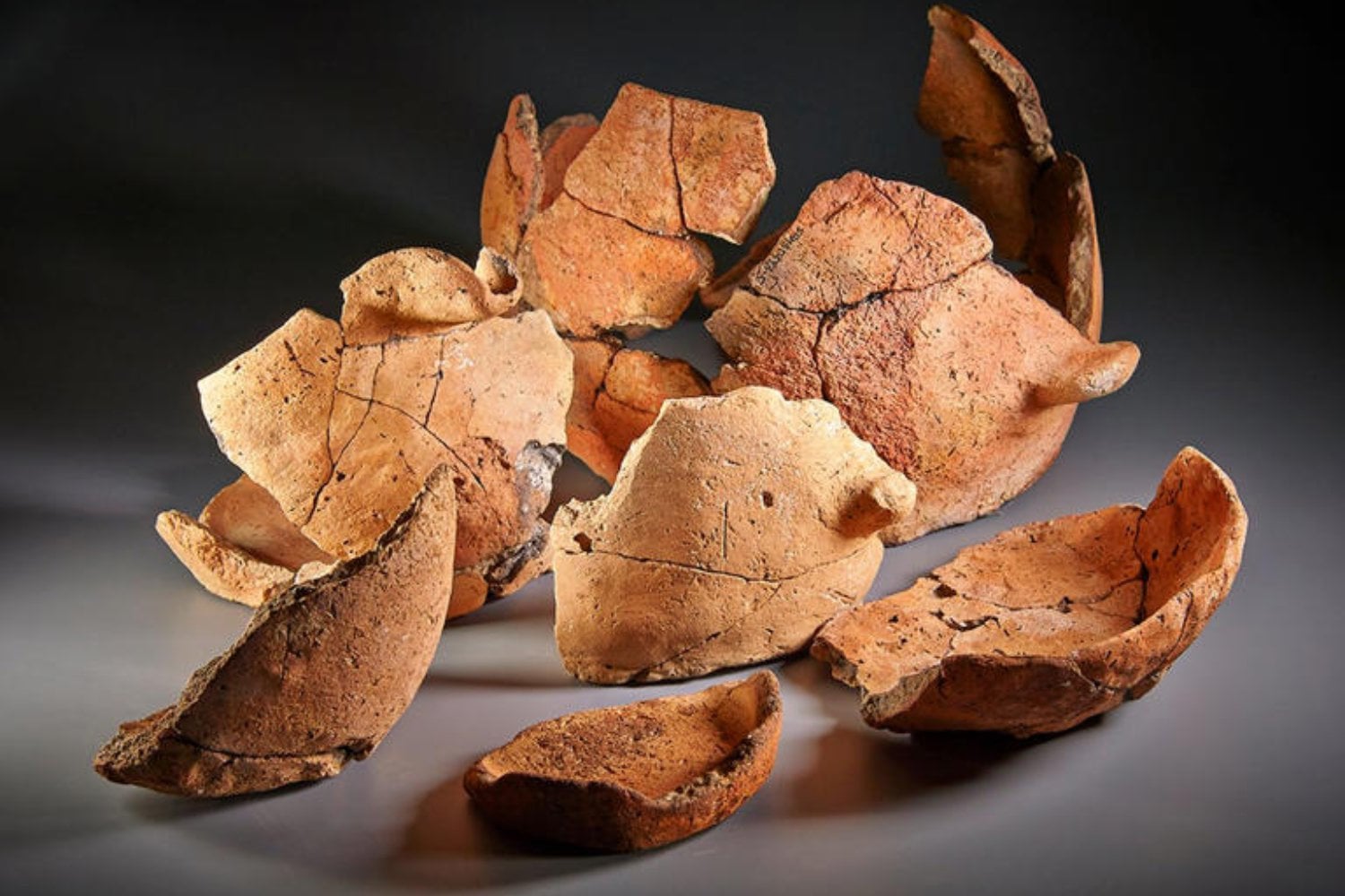 Descubren artefactos que podrían cambiar la historia de la Edad de Piedra