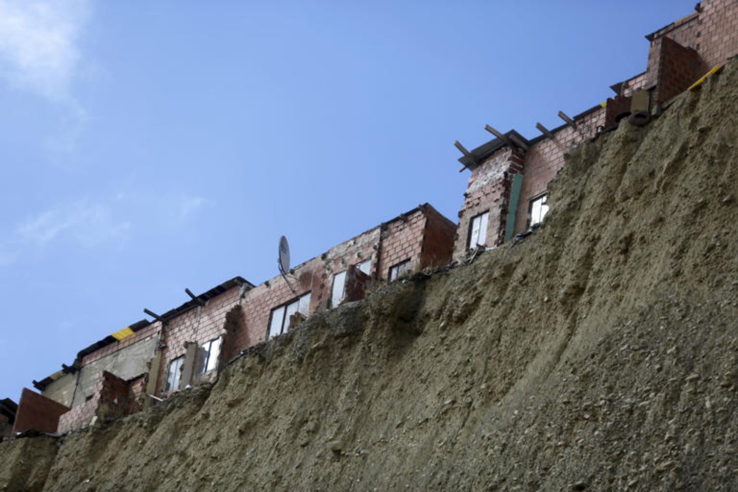 Al borde del abismo: chamanes en Bolivia desafían el peligro y confían en los dioses andinos