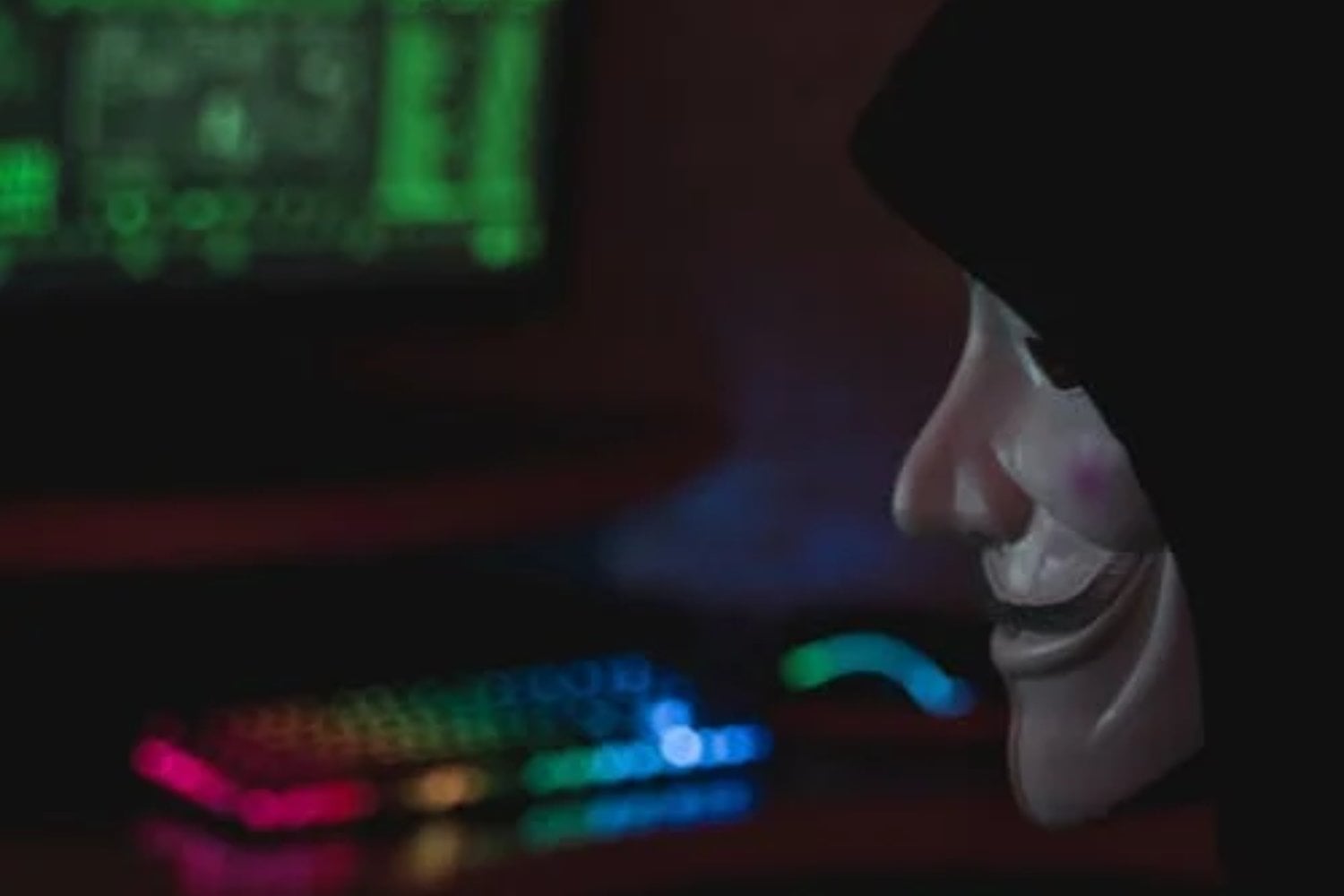 Las 8 cosas que nunca deberías publicar en redes sociales, según expertos en ciberseguridad