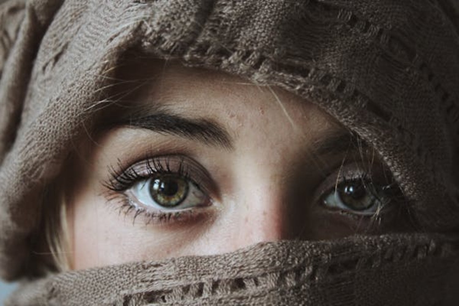 5 cosas que las mujeres nunca deberían hacer con sus ojos según especialistas