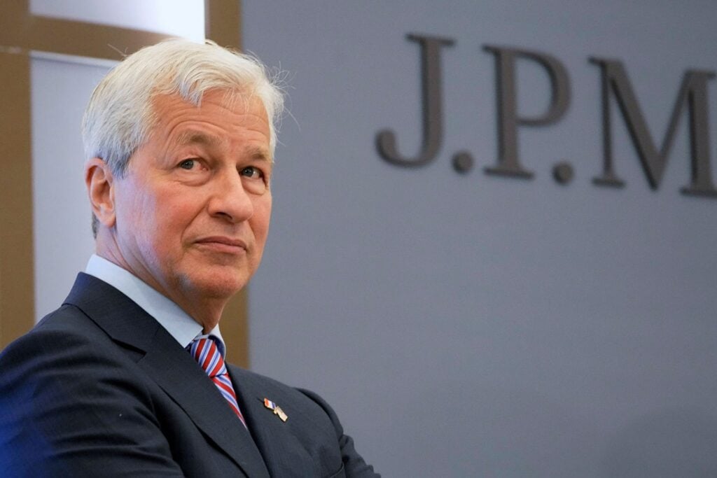 Sorpresa en el mundo cripto: el CEO de JPMorgan sugiere que Satoshi Nakamoto podría "borrar" Bitcoin