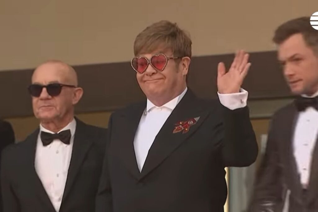 Elton John infección ocular