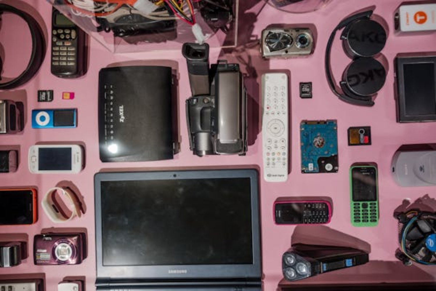 Los productos tecnológicos que desaparecerán en 2025, según la inteligencia artificial