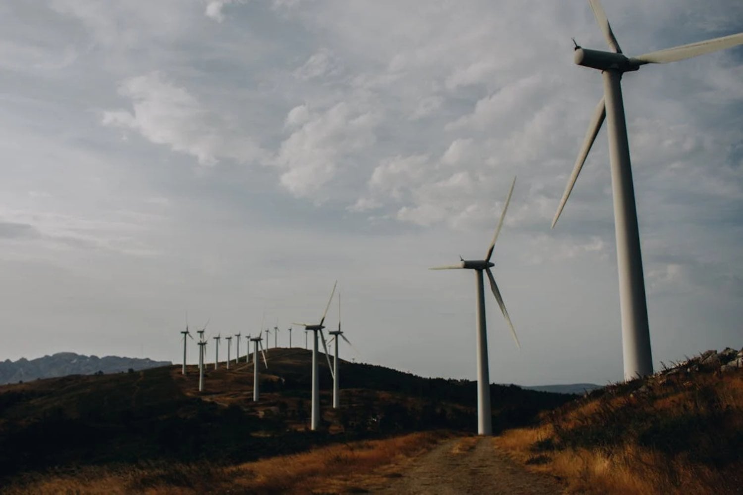 El país latinoamericano con una fuente de energía infinita: no es petróleo y es blanco, no negro