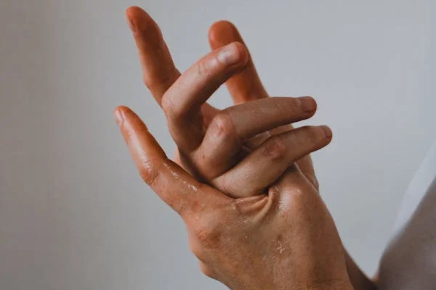 Siete hábitos que debes abandonar para mantener una buena apariencia con el paso del tiempo