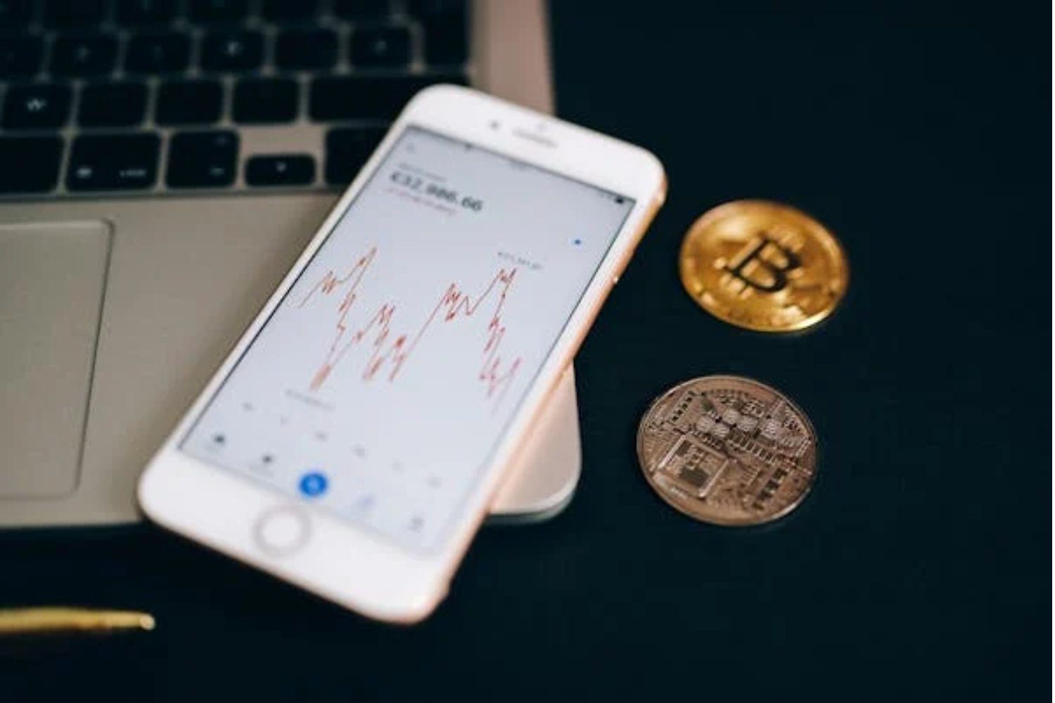 Una stablecoin innovadora respaldada por BlackRock está cambiando las reglas del juego USDtb