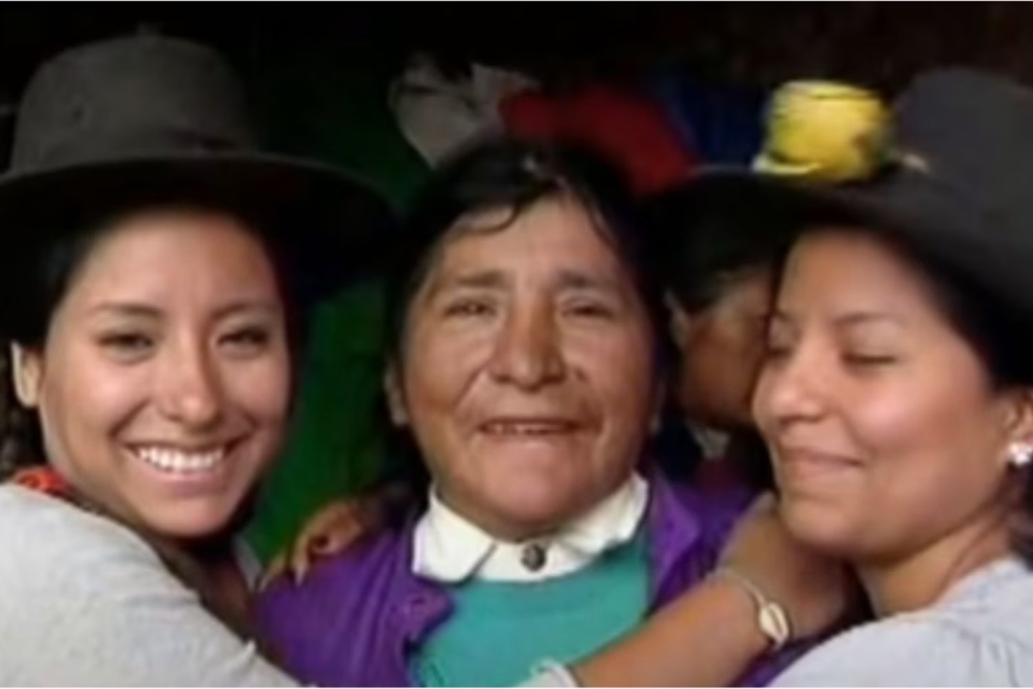 peruana adoptada busca a su madre biológica