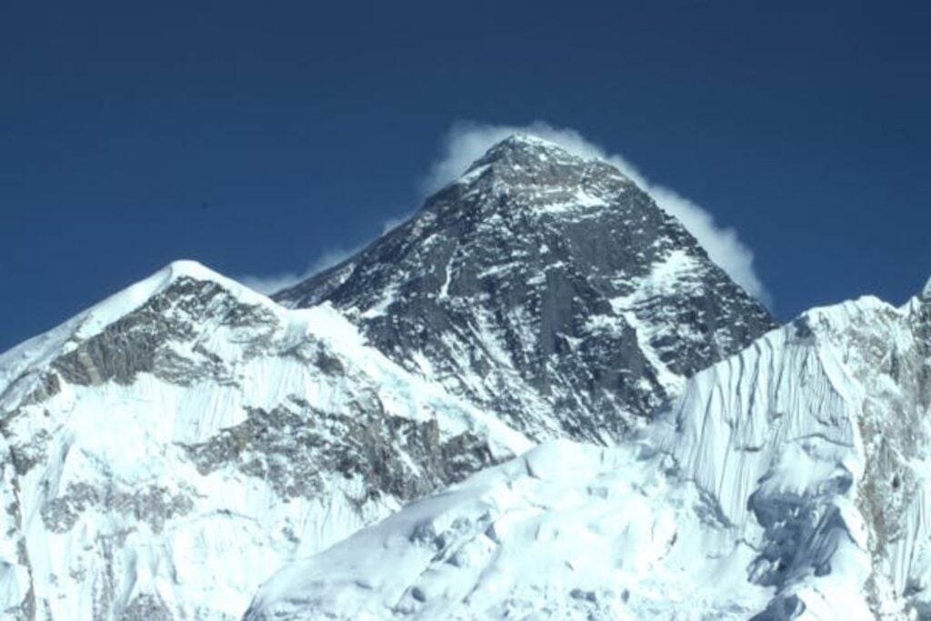 El Everest: el gigante que construye y destruye la corteza terrestre