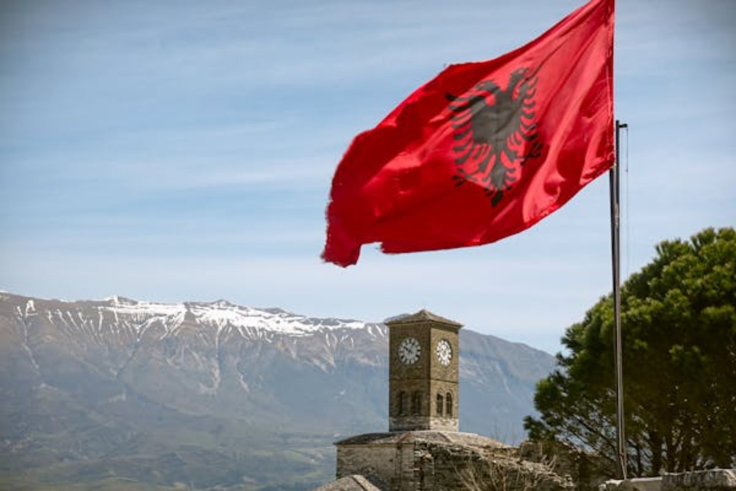 Albania prohibirá TikTok durante un año tras un trágico incidente relacionado con redes sociales