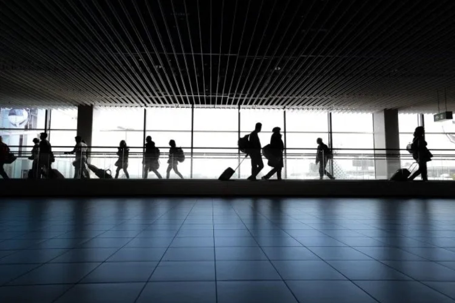 El invento que transformará los aeropuertos: Scaner para zapatos