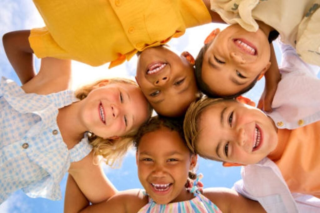 El rasgo compartido por las personas verdaderamente felices desde niños
