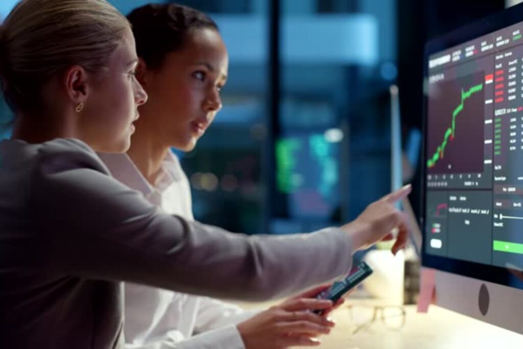 Un año de los ETFs de bitcoin y ethereum: el impacto en el mercado cripto