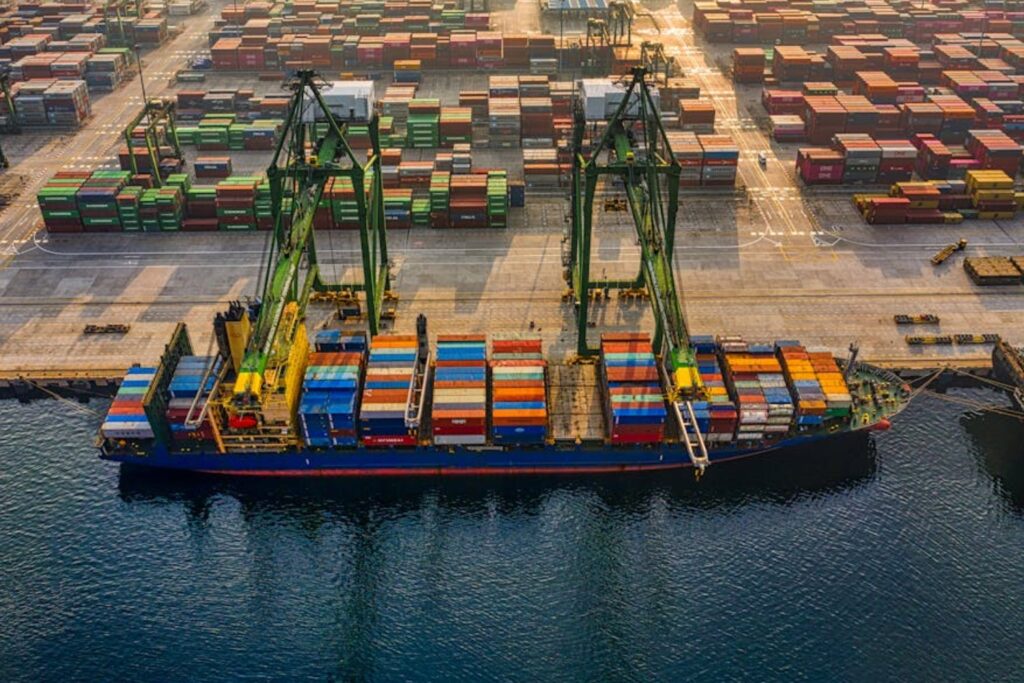 El país latinoamericano que lidera las exportaciones globales: no es Brasil y supera a Rusia