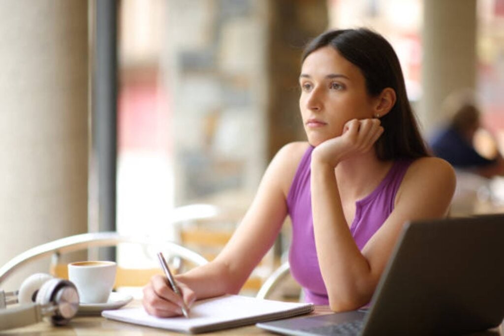 Por qué cada vez es más difícil concentrarse en la era digital?