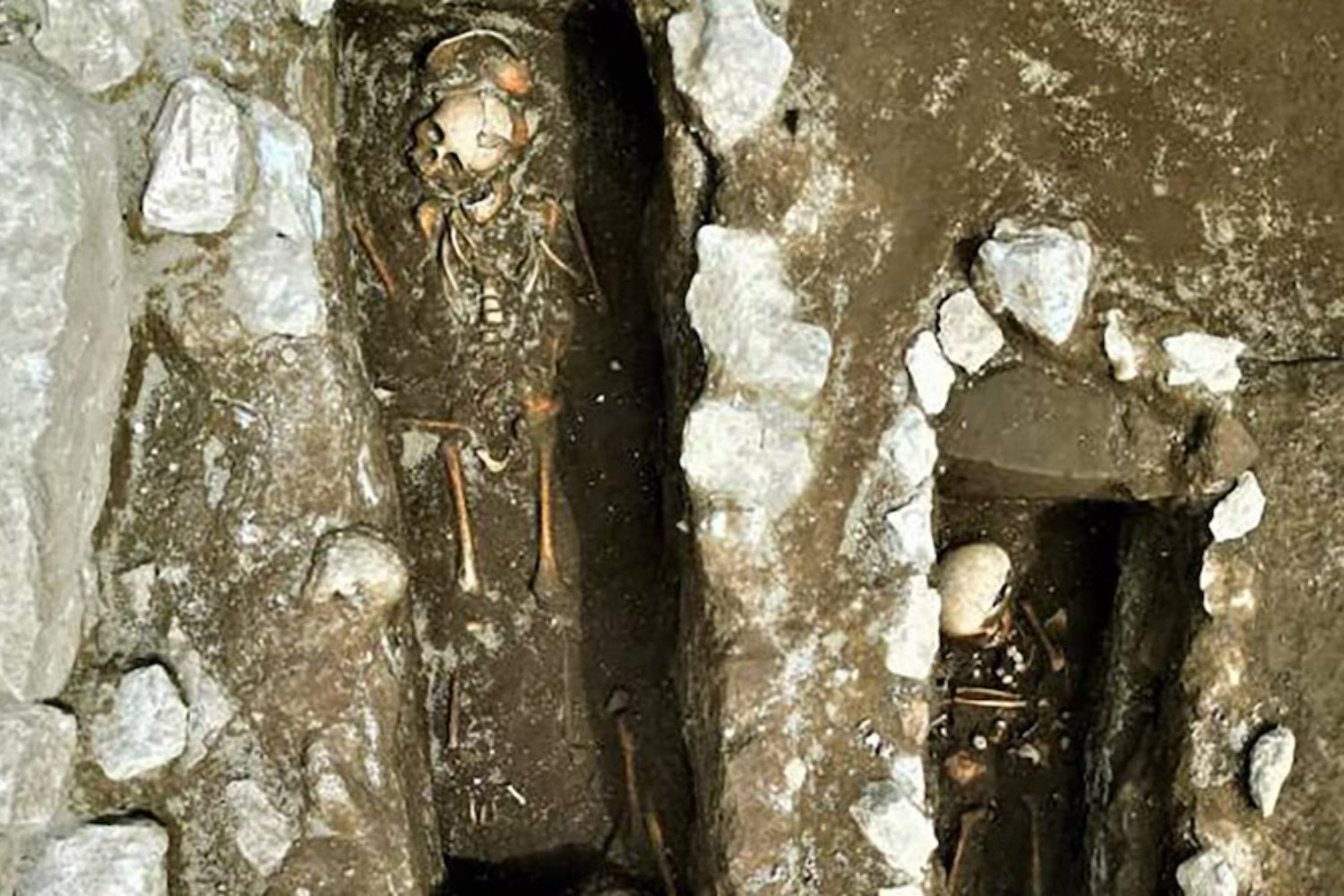 Huellas humanas y animales revelan secretos milenarios ocultos bajo el Vesubio
