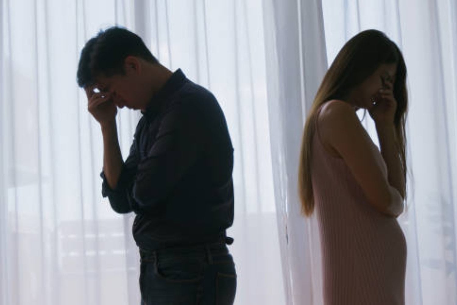 ¿Por qué algunas personas lloran durante una discusión? La explicación psicológica
