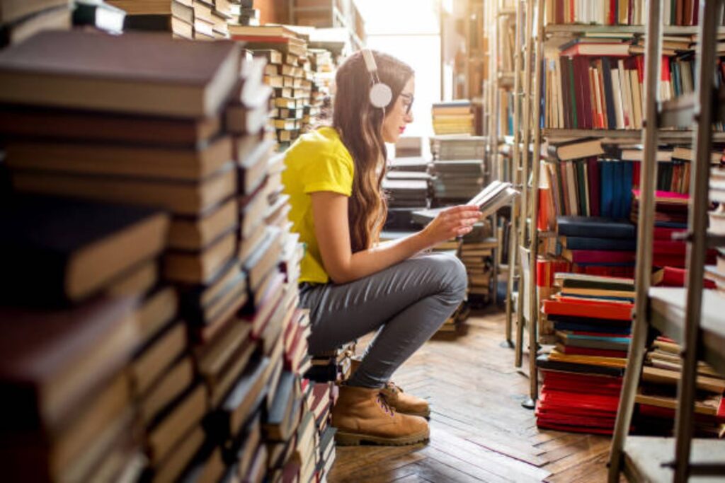 La música que potencia tu memoria mientras estudias, según la psicología