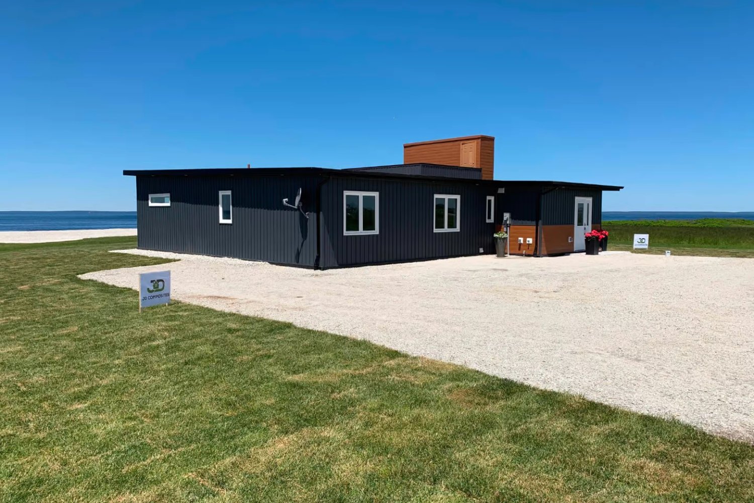 Una casa hecha de 600.000 botellas de plástico: el futuro de la arquitectura sostenible
