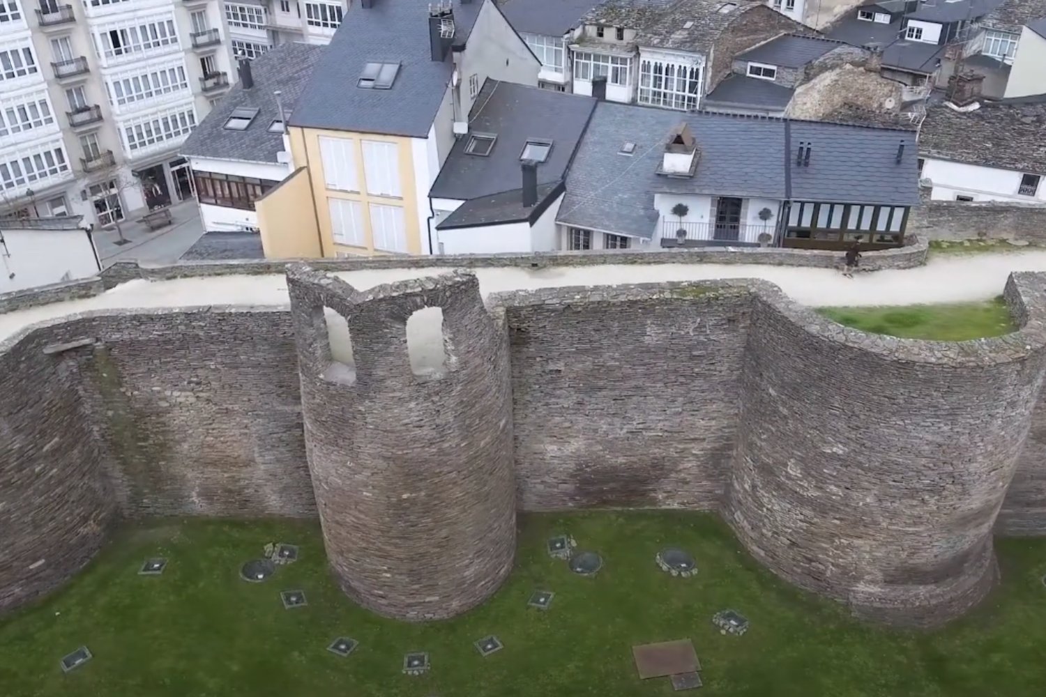 Muralla Romana En Lugo