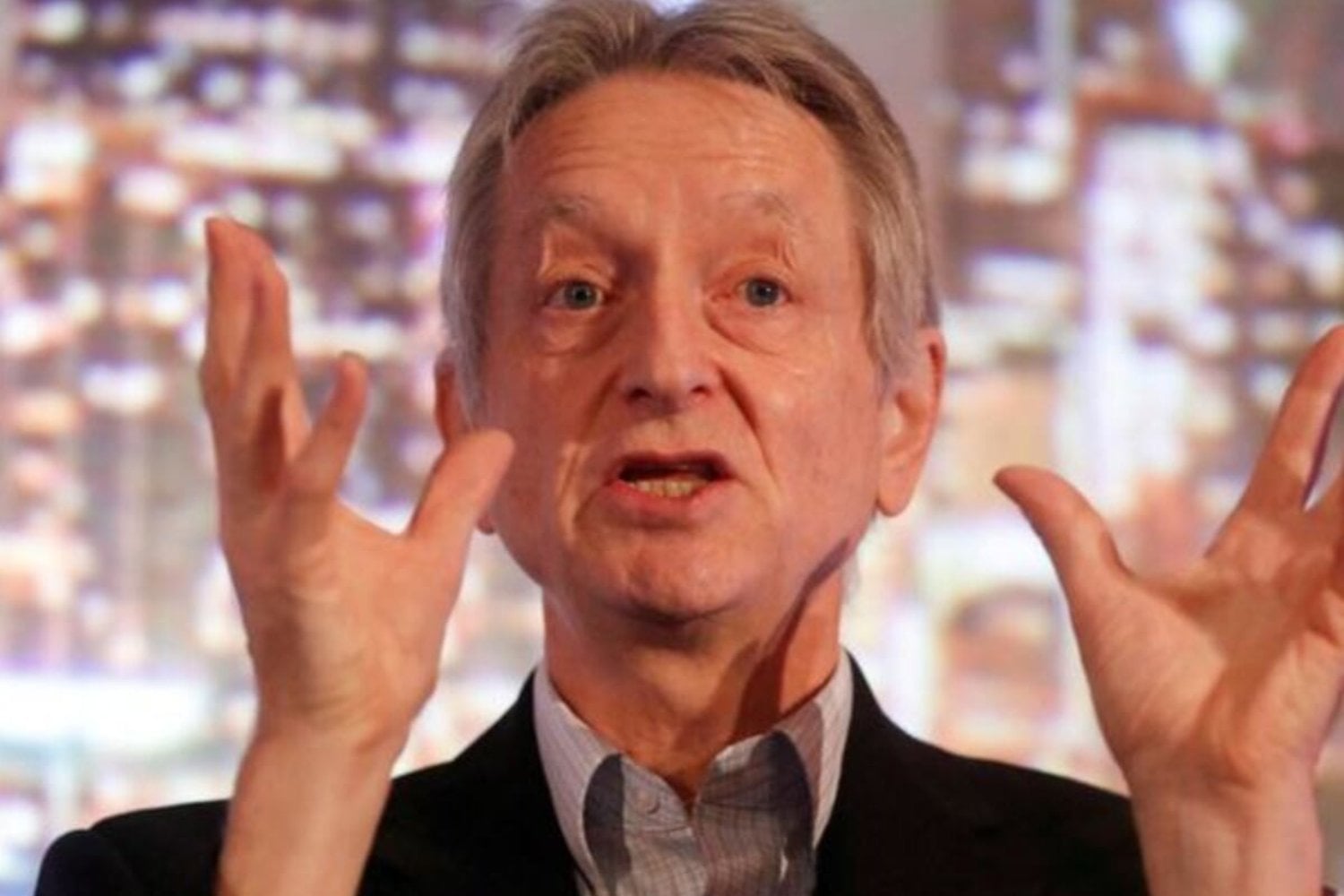 Geoffrey Hinton advierte: ¿es la IA un peligro latente para la sociedad?