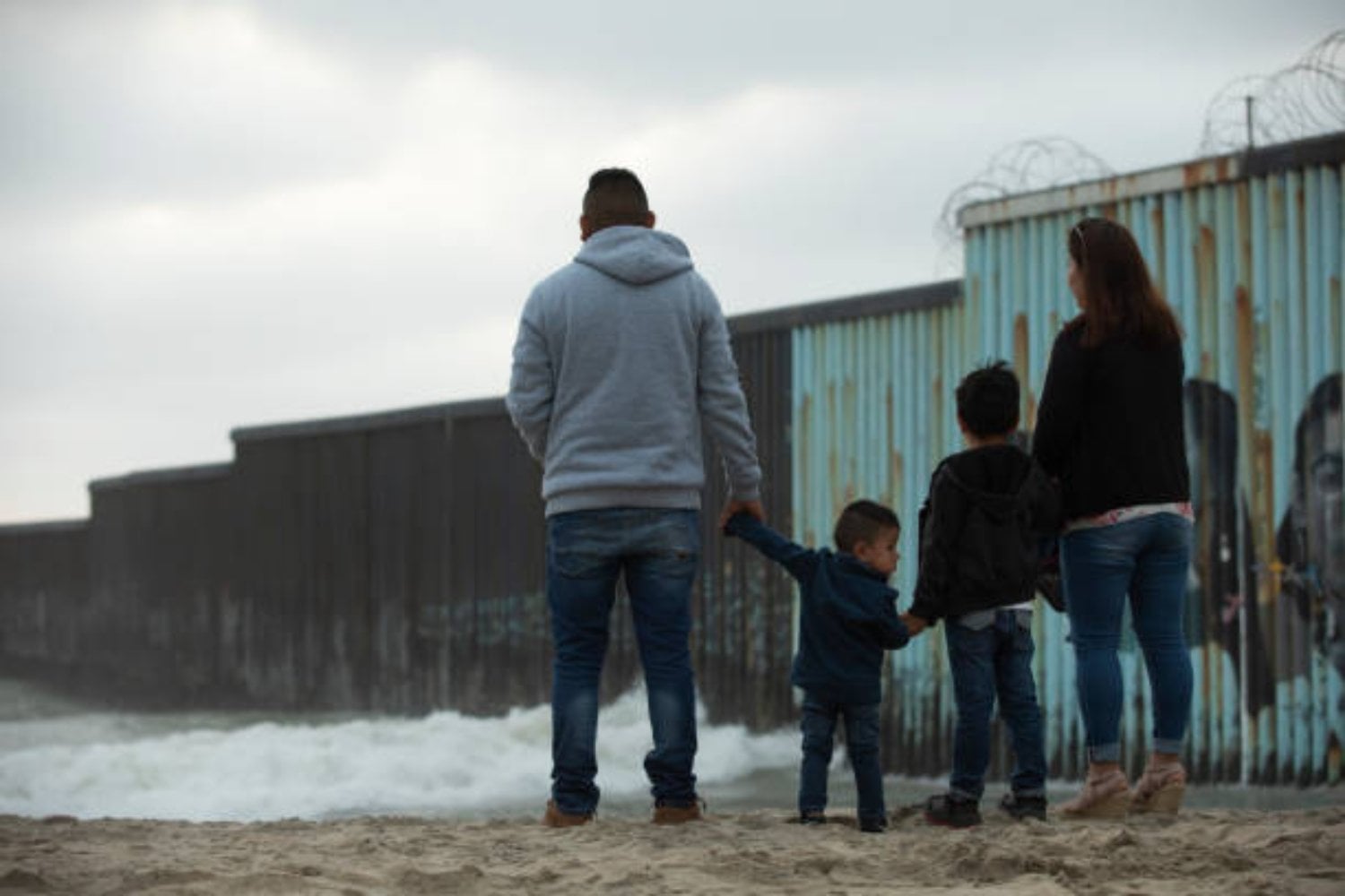 Una estrategia inesperada: la nueva táctica de los migrantes para evitar ser expulsados de EE.UU.
