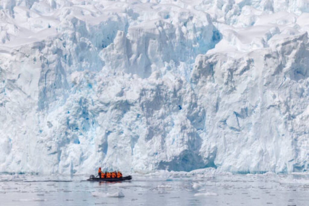 Un mundo oculto bajo el hielo: la sorprendente forma de vida hallada en la Antártida