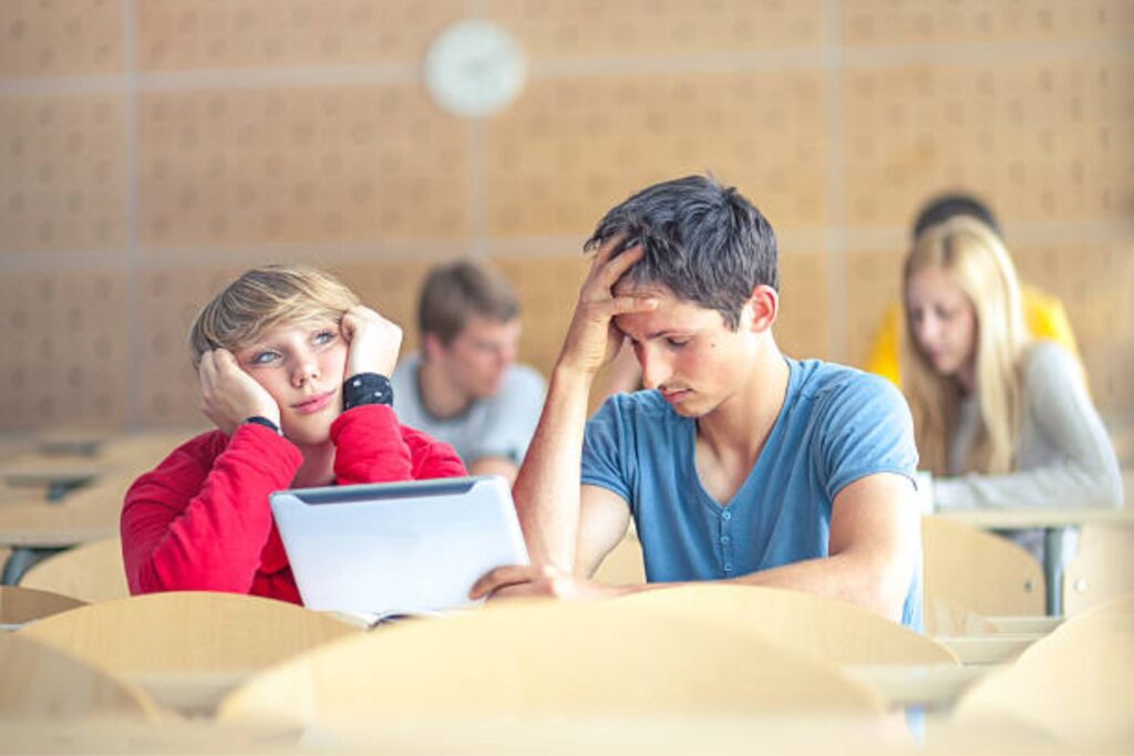 El truco que usan los profesores para detectar quién ha copiado con ChatGPT