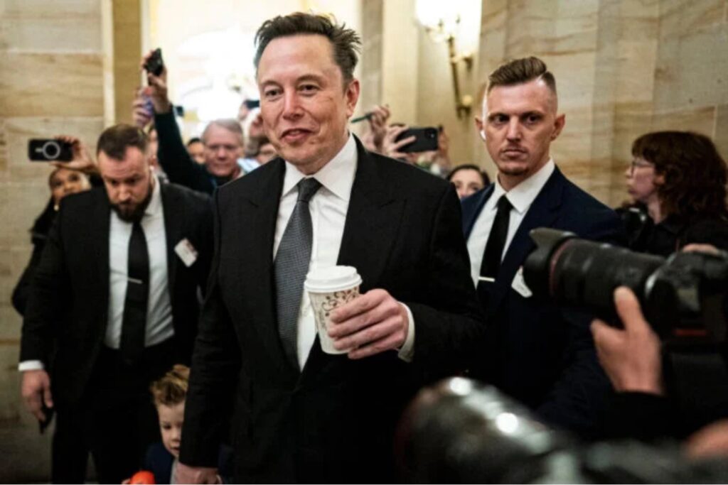 Elon Musk y su agencia DOGE avanzan por la Seguridad Social, mientras el Estado de Trump no para de acumular demandas