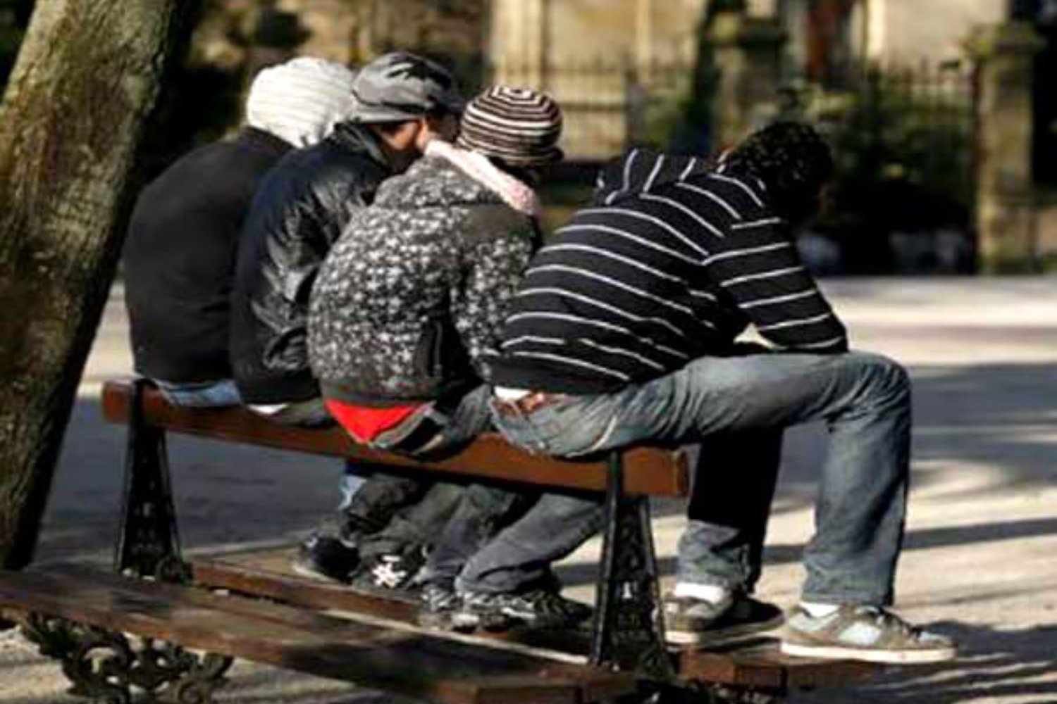 Crisis silenciosa: uno de cada cuatro jóvenes en América Latina no estudia ni trabaja