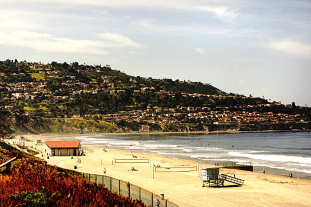 Alarma en California: La peninsula de palos verdes se desliza al océano a 10 centímetros por semana