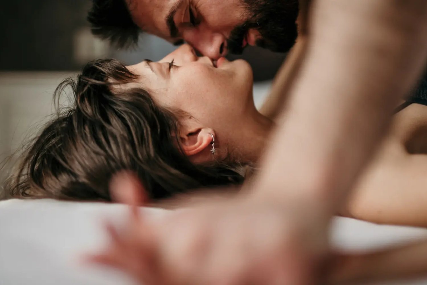 La generación Z y la recesión sexual: ¿por qué los jóvenes tienen menos sexo que sus abuelos?