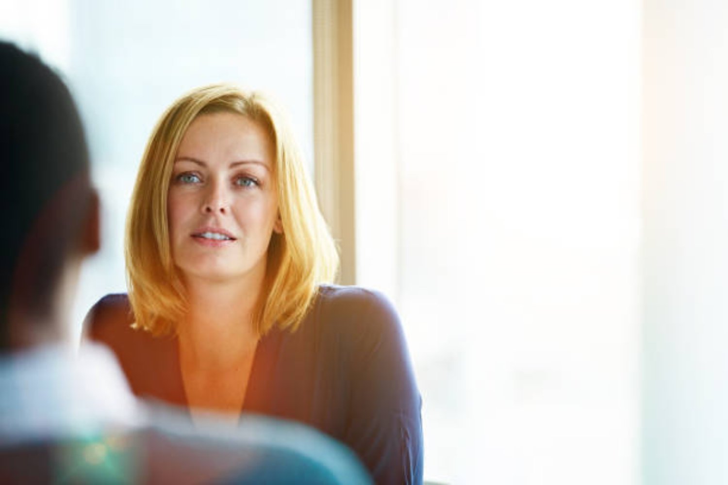 ¿Hablan más las mujeres que los hombres? La ciencia por fin tiene la respuesta