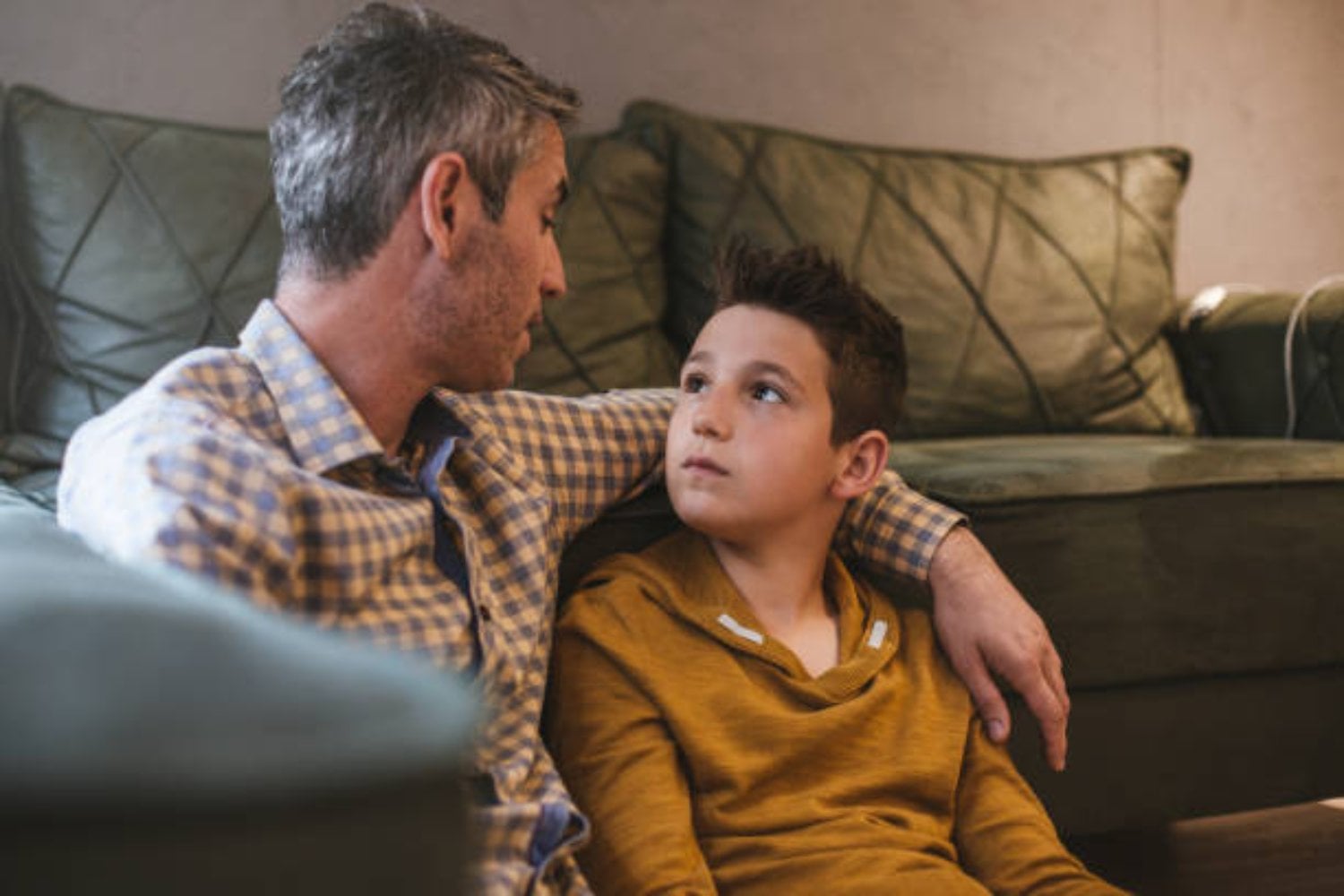 ¿Quieres que tu hijo te respete cuando sea adulto? Estos errores pueden romper el vínculo