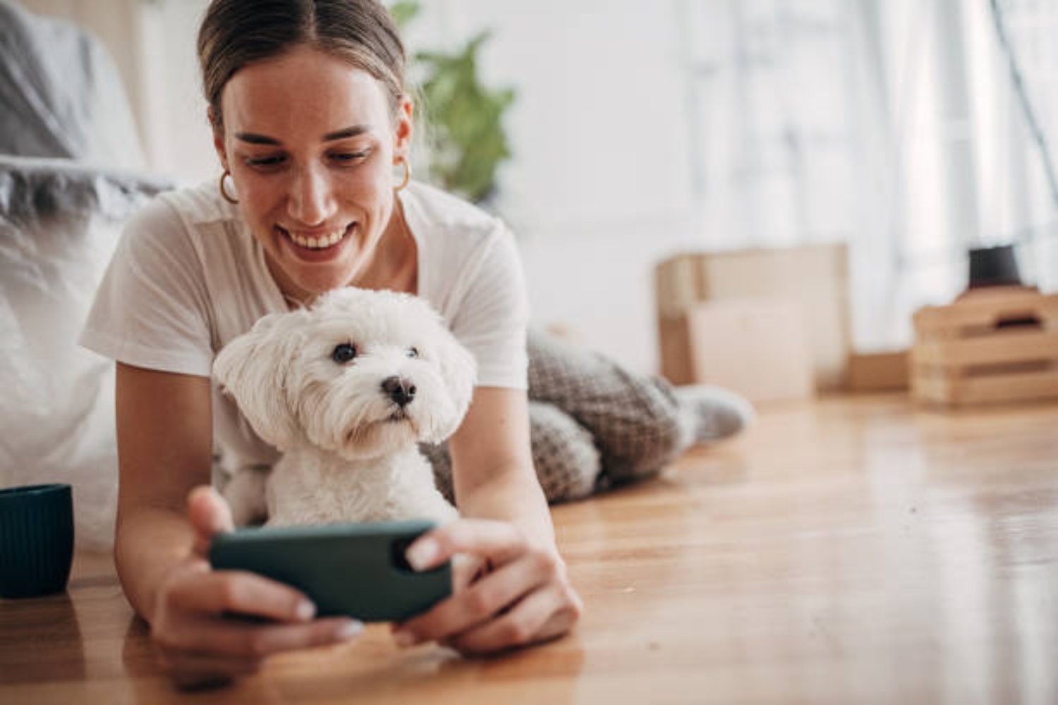 ¿Le hablas a tu mascota como si fuera humana? Descubre lo que dice la psicología sobre tu personalidad