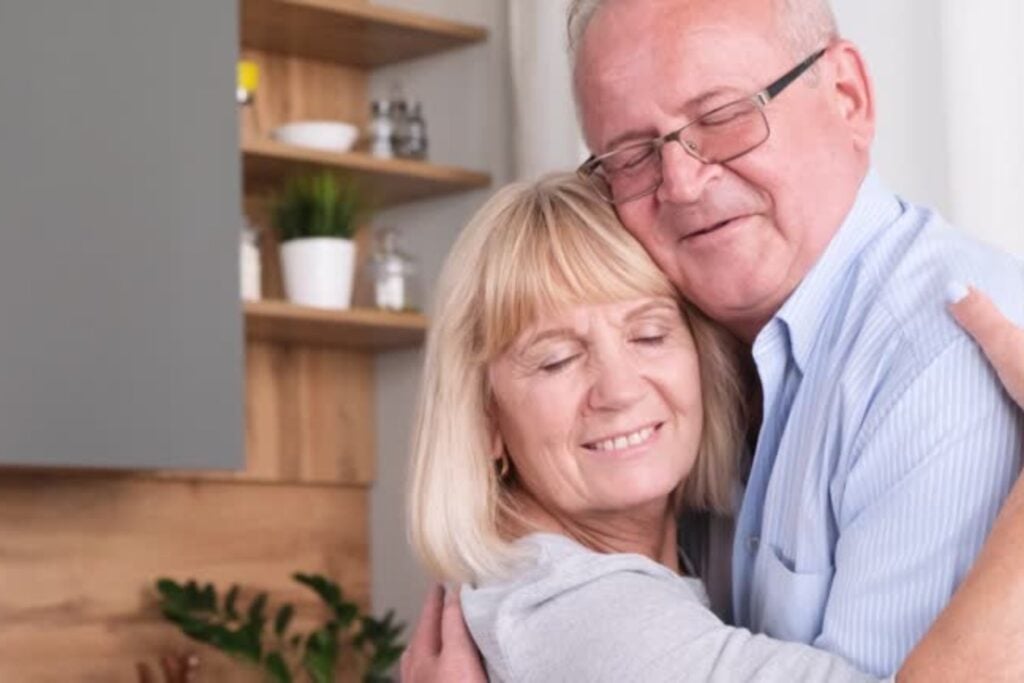 Las frases que fortalecen las relaciones más duraderas, según la psicología