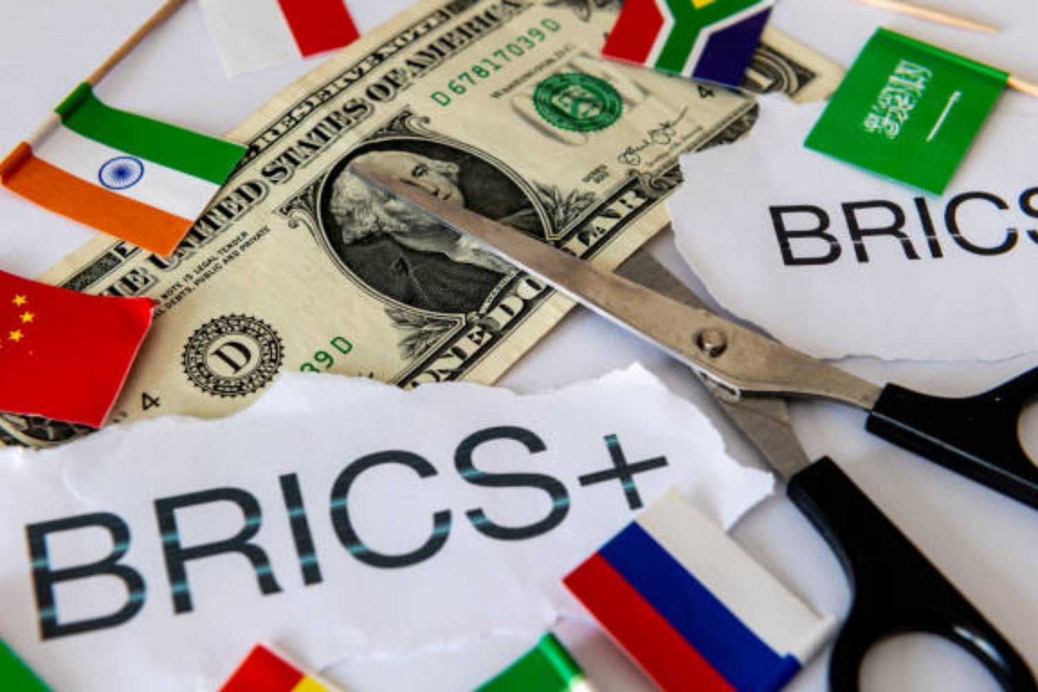 El mundo se desdolariza: el dólar pierde terreno en Asia y Europa
