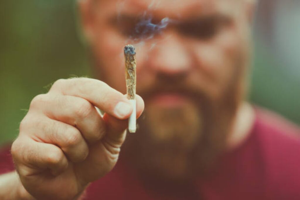 ¿Fumar marihuana causa cáncer de pulmón? Lo que la ciencia ha descubierto