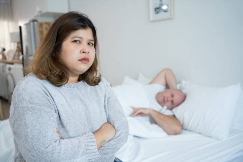 Cuando el tamaño influye en las relaciones: hombres con penes grandes comparten sus desafíos