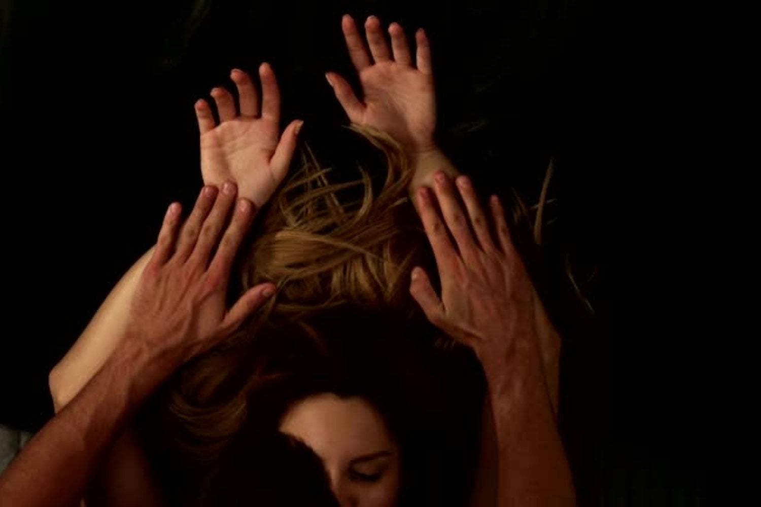 Cuando el tamaño influye en las relaciones: hombres con penes grandes comparten sus desafíos