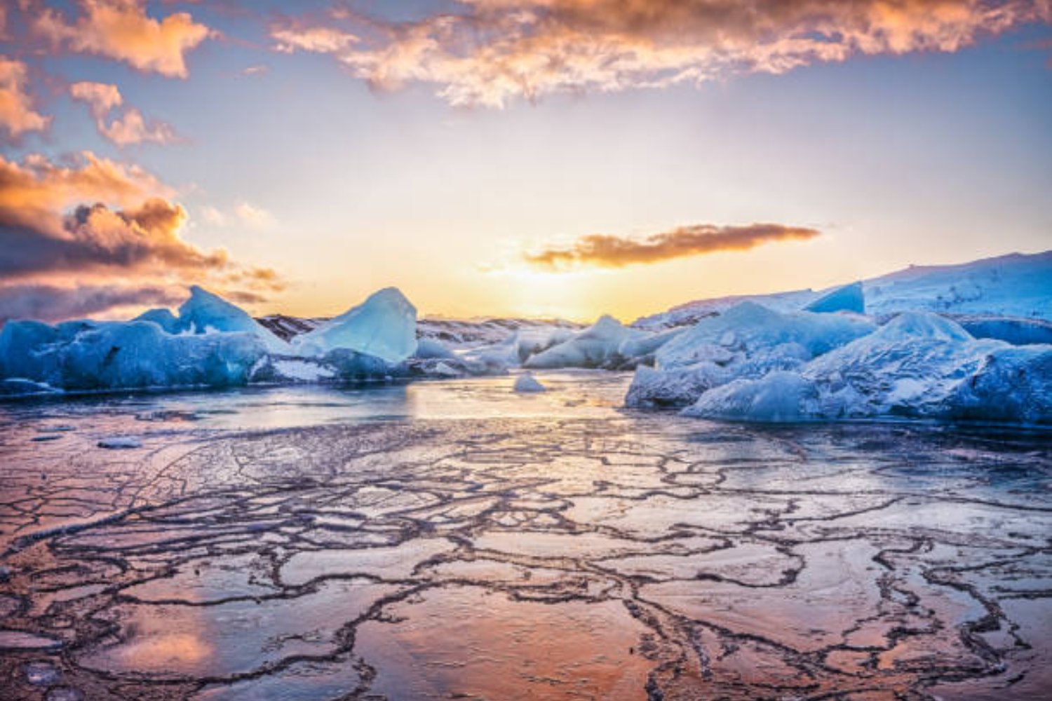 Un iceberg gigante se desprende en la Antártida: ¿una señal alarmante?
