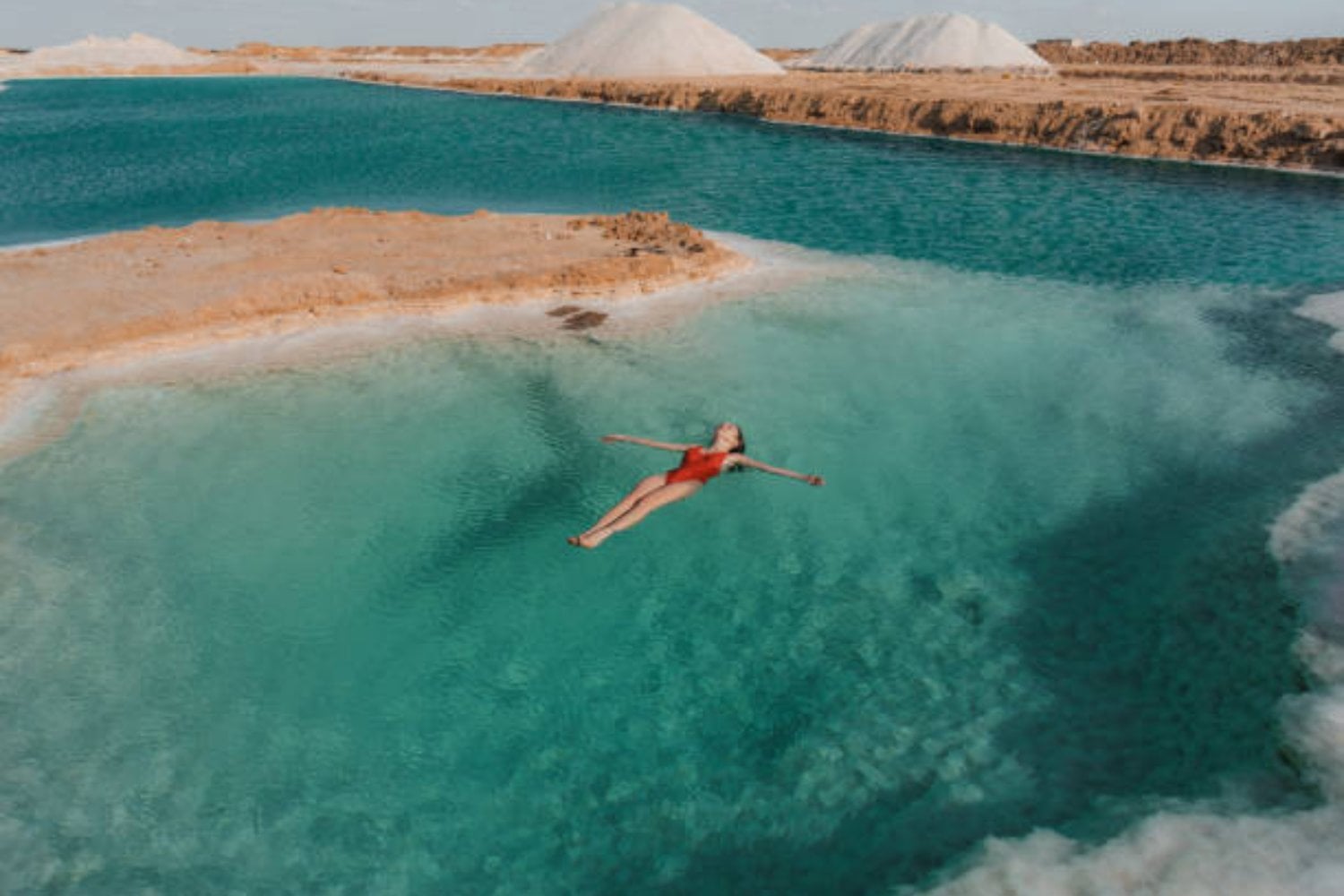 Lago Siwa, El lago donde la gravedad no manda: el enigma detrás de sus aguas