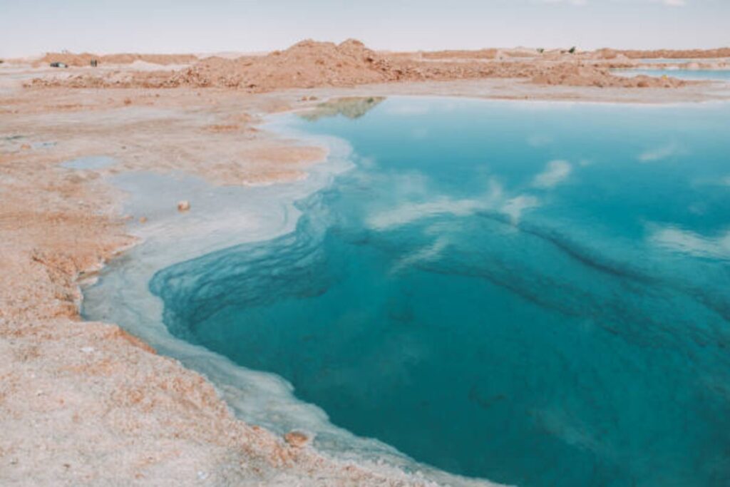 Lago Siwa, El lago donde la gravedad no manda: el enigma detrás de sus aguas
