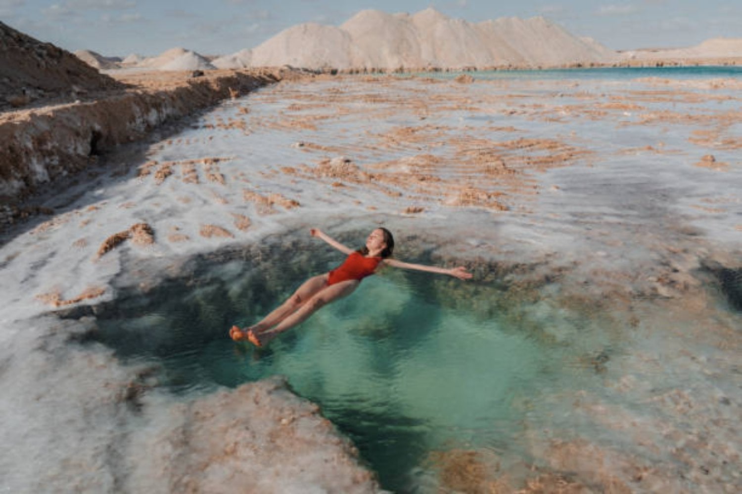 Lago Siwa, El lago donde la gravedad no manda: el enigma detrás de sus aguas