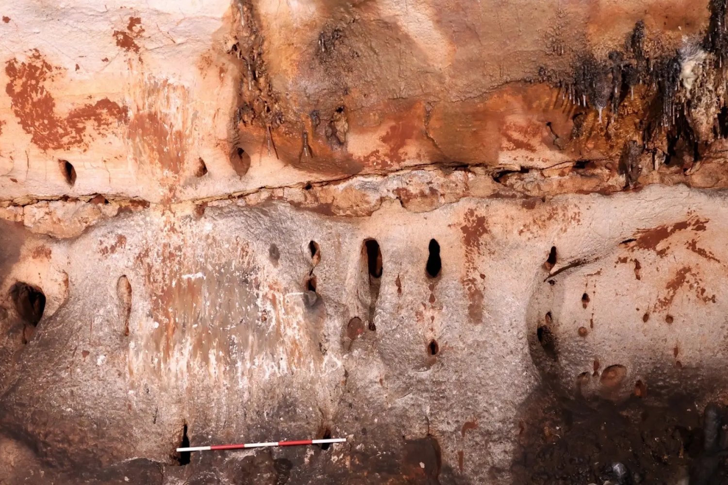 El enigma oculto en una cueva de España: lo que encontraron dejó a los arqueólogos sin palabras