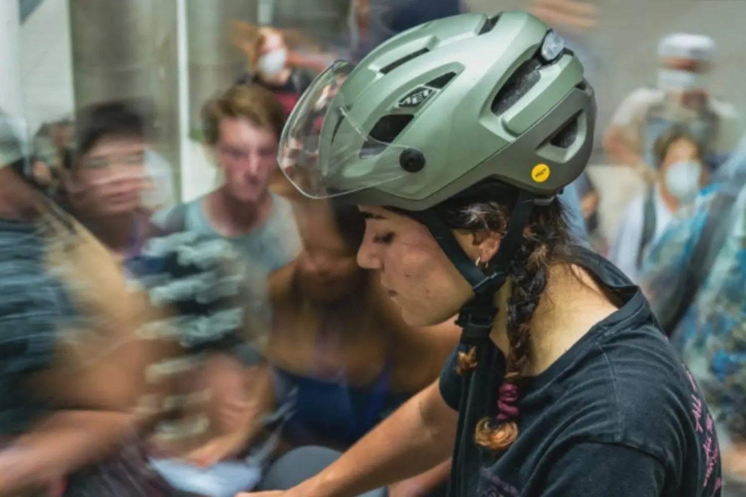 El innovador casco que revoluciona la seguridad en bicicleta